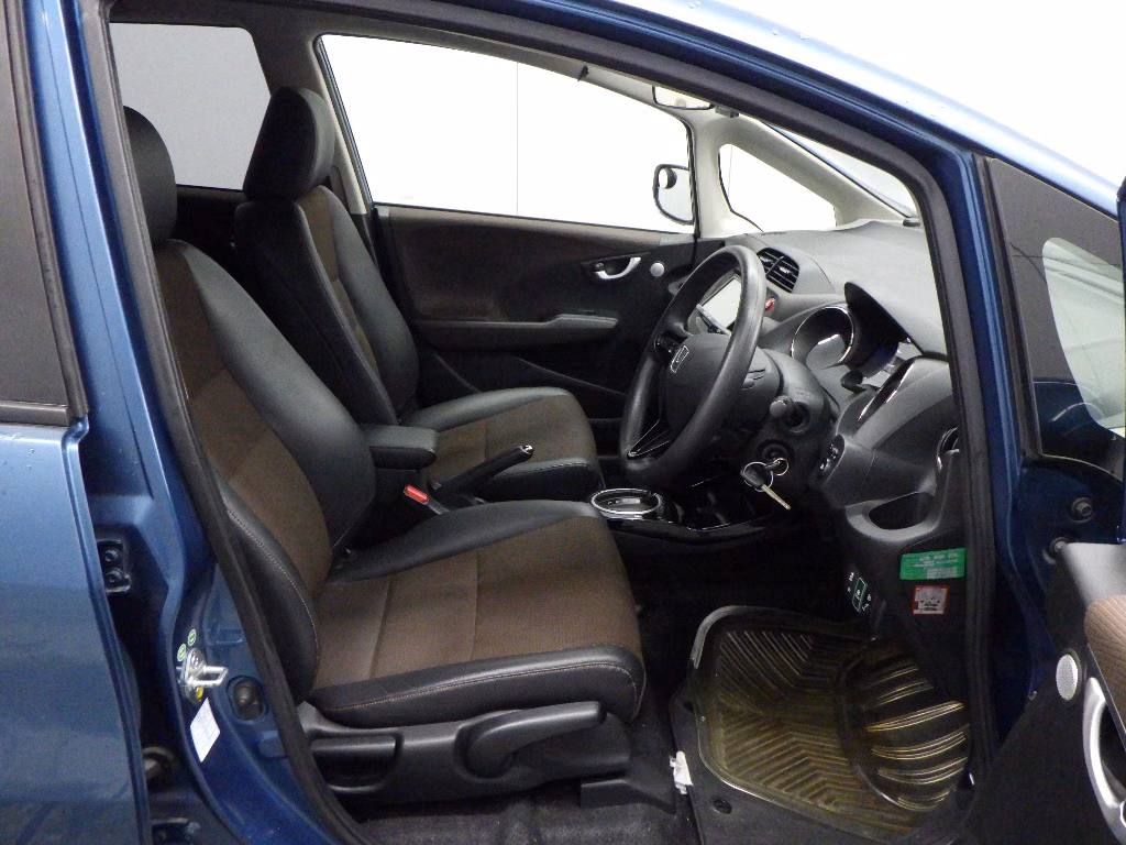 HONDA FIT SHUTTLE