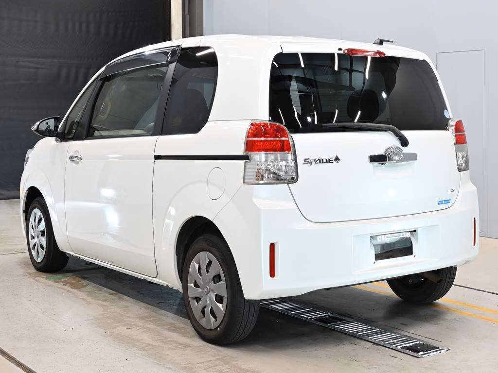 TOYOTA SPADE