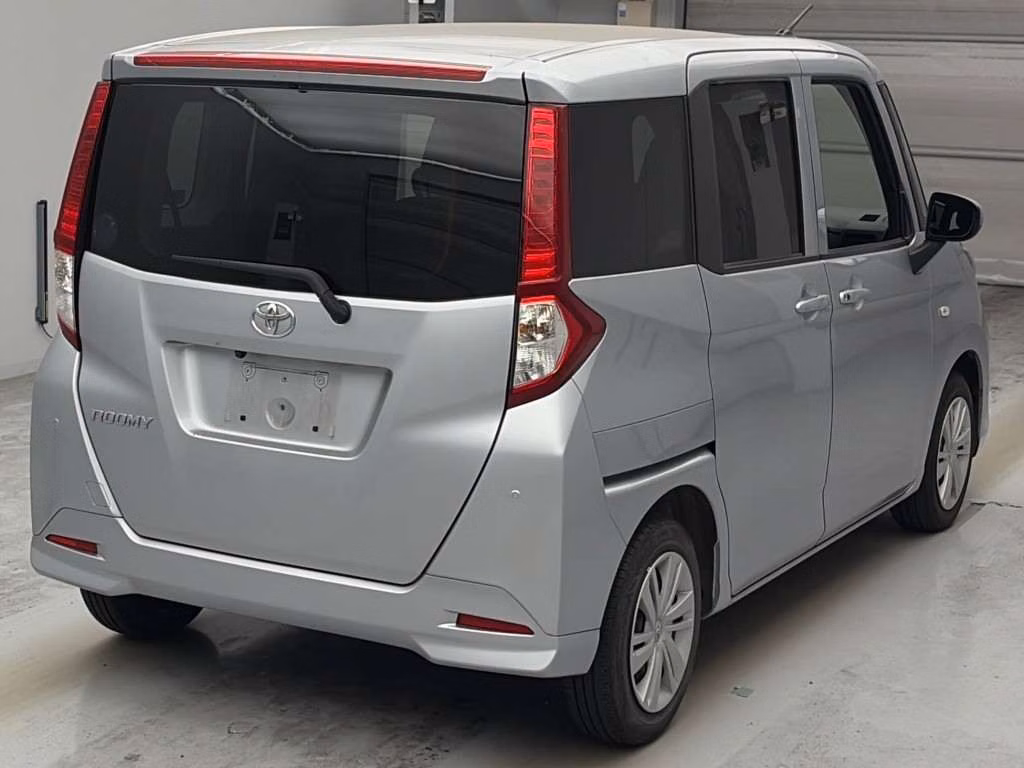 TOYOTA ROOMY