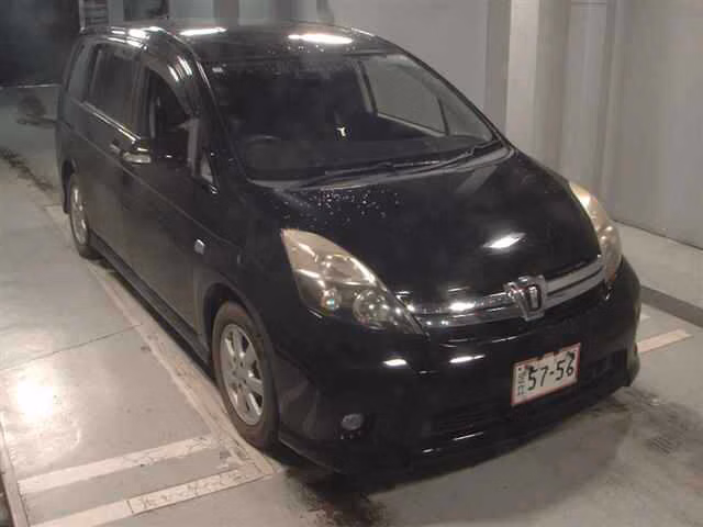 TOYOTA ISIS