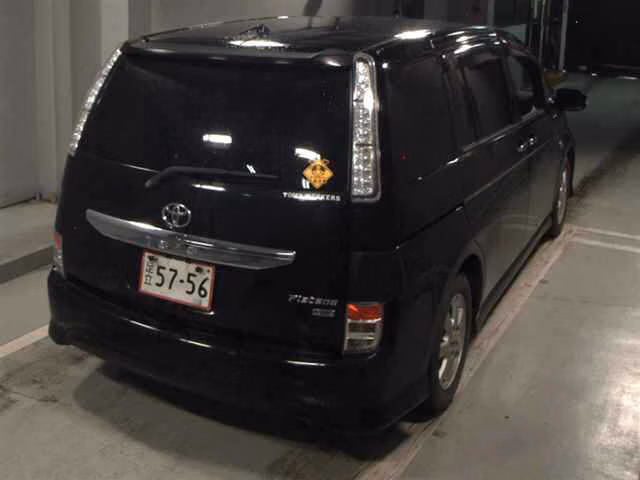 TOYOTA ISIS