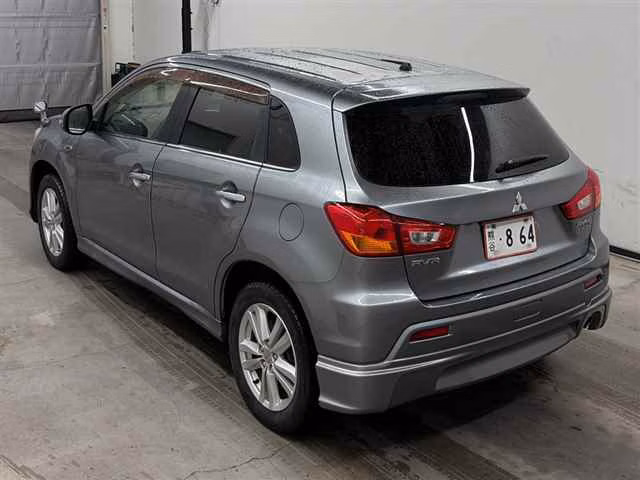 MITSUBISHI RVR