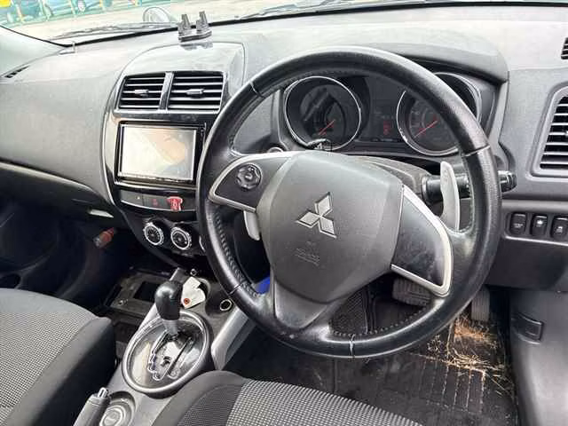 MITSUBISHI RVR