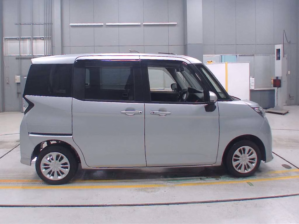 TOYOTA TANK