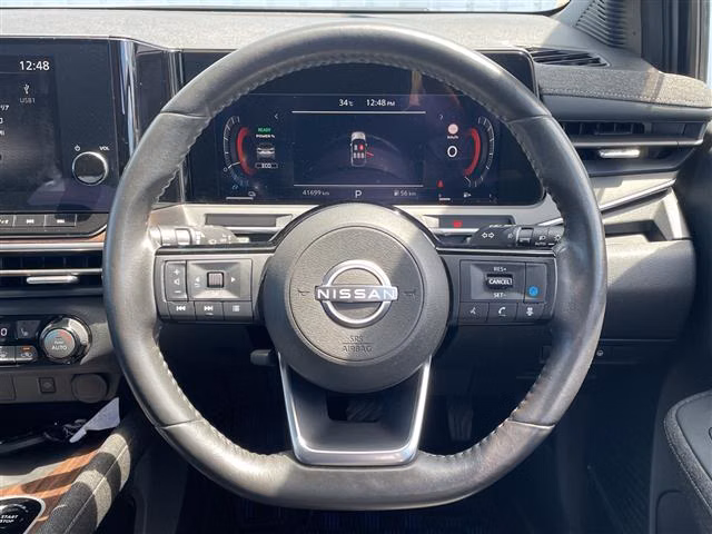 Nissan Aura