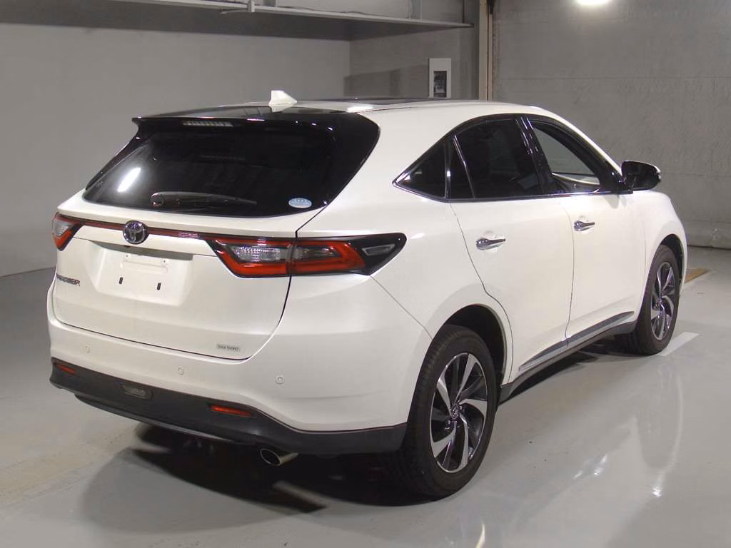 TOYOTA HARRIER