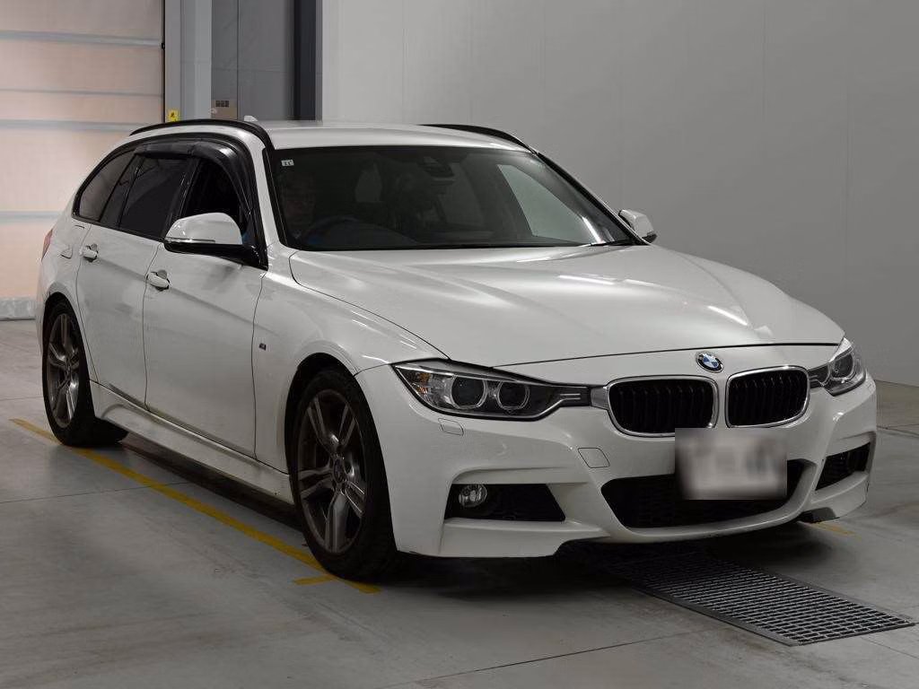 BMW 3-SERIES