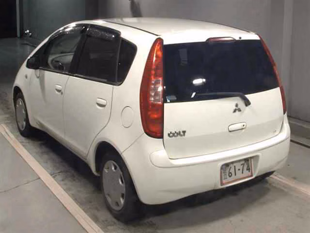 MITSUBISHI COLT