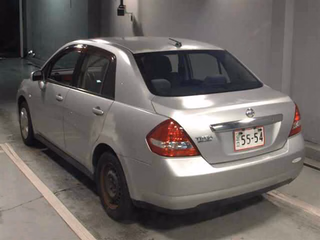 NISSAN TIIDA LATIO