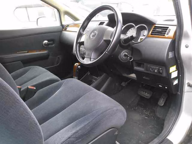NISSAN TIIDA LATIO
