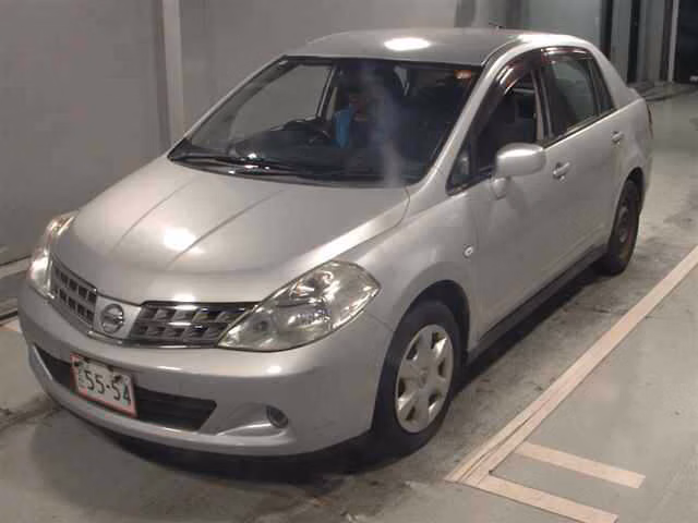 NISSAN TIIDA LATIO