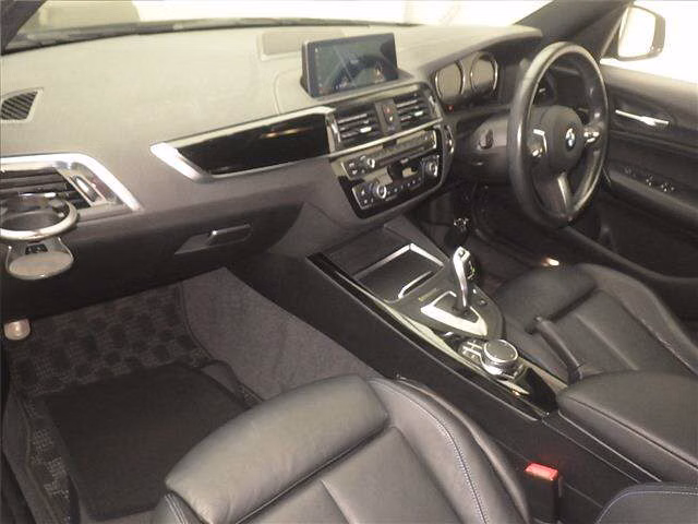 BMW 1-SERIES