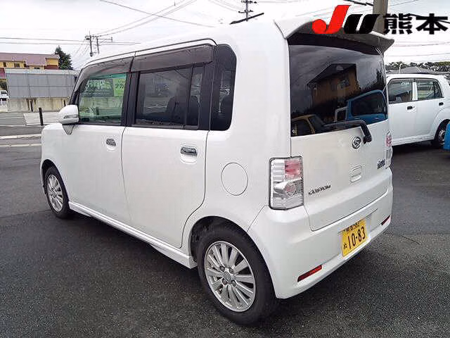 DAIHATSU MOVE CONTE