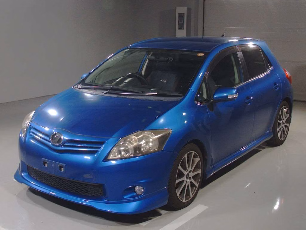 TOYOTA AURIS
