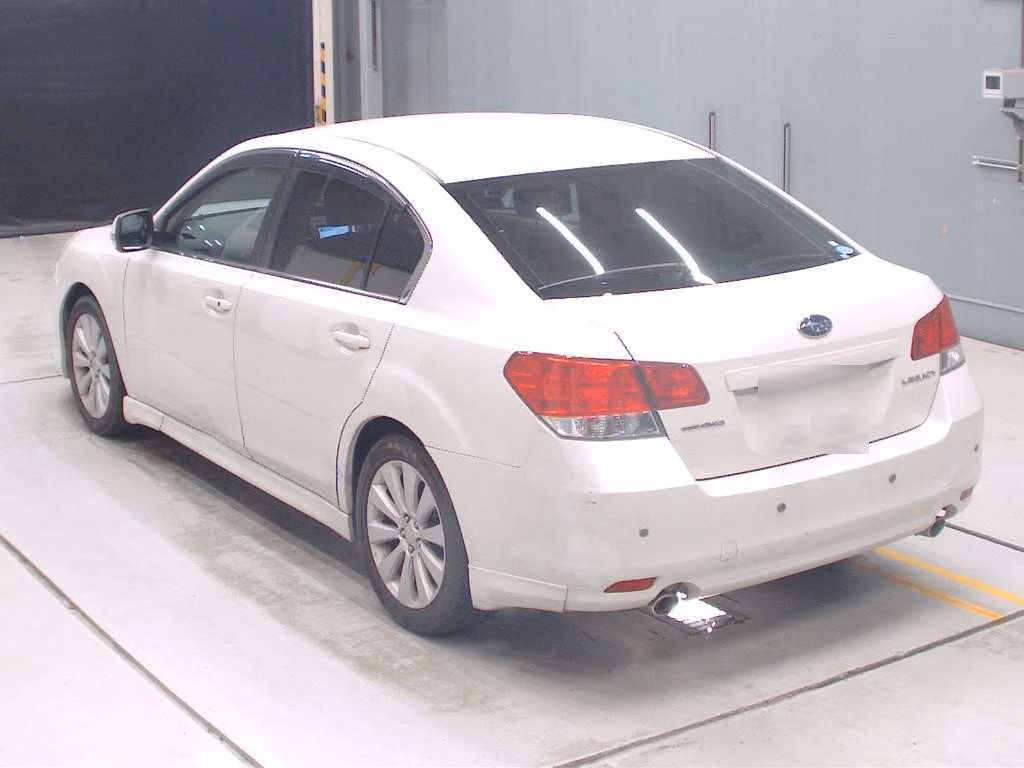 SUBARU LEGACY B4