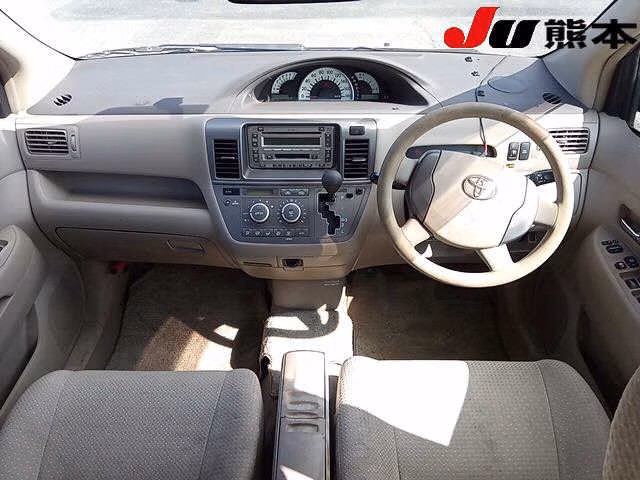 TOYOTA RAUM