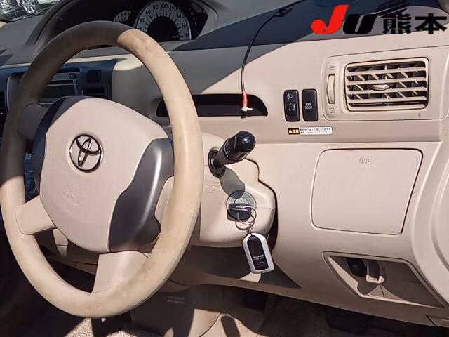 TOYOTA RAUM