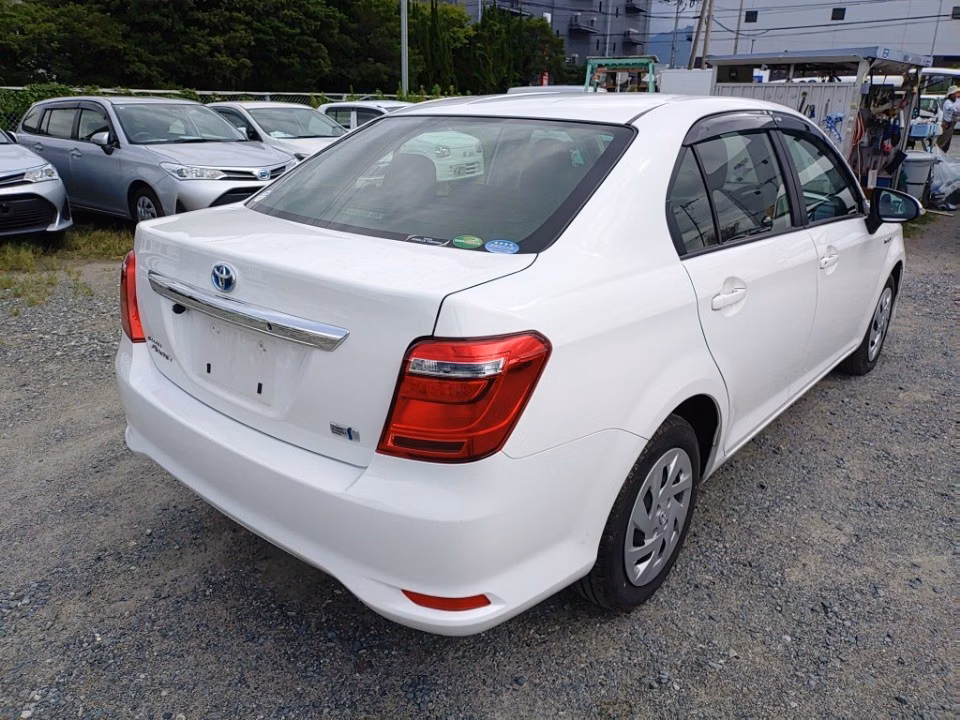 TOYOTA COROLLA AXIO