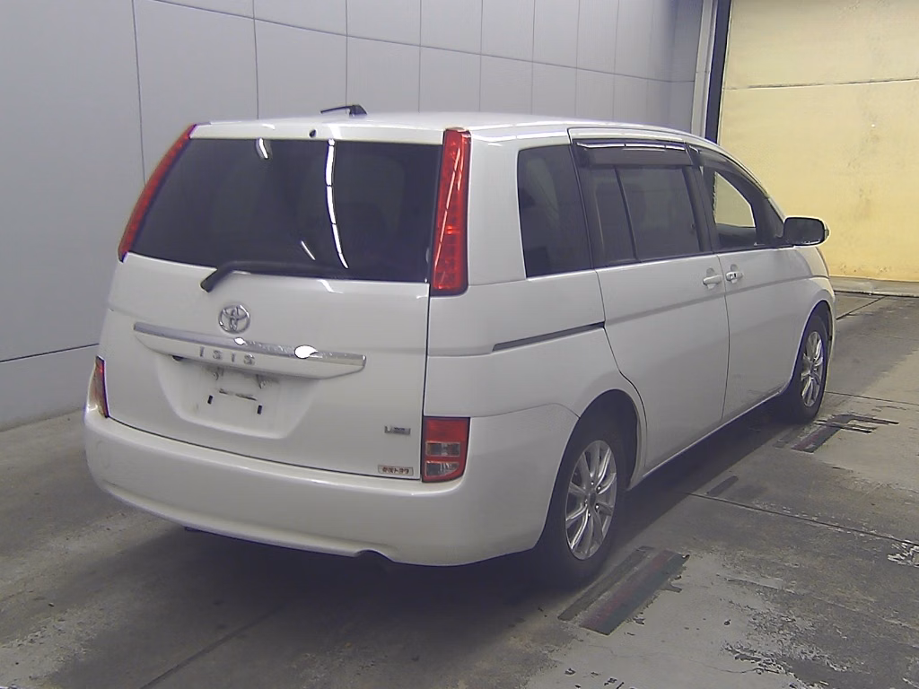 TOYOTA ISIS