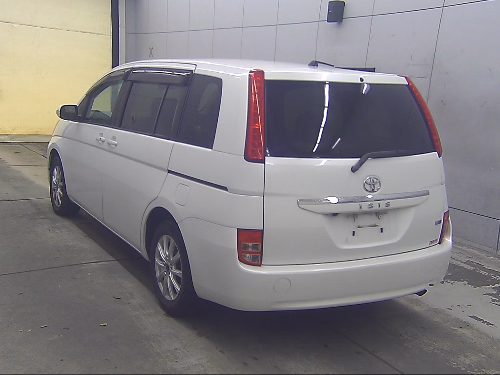 TOYOTA ISIS