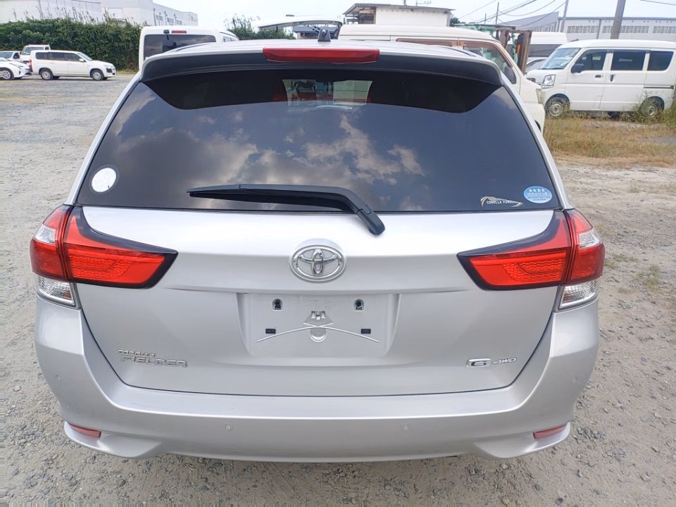 TOYOTA COROLLA FIELDER
