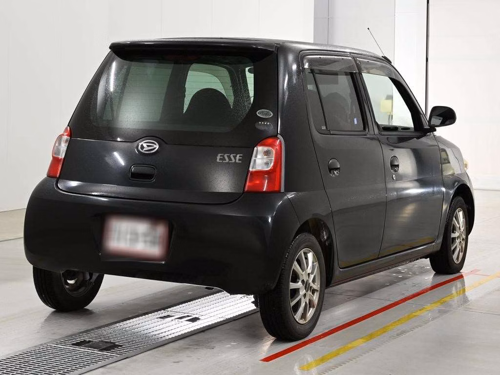DAIHATSU ESSE