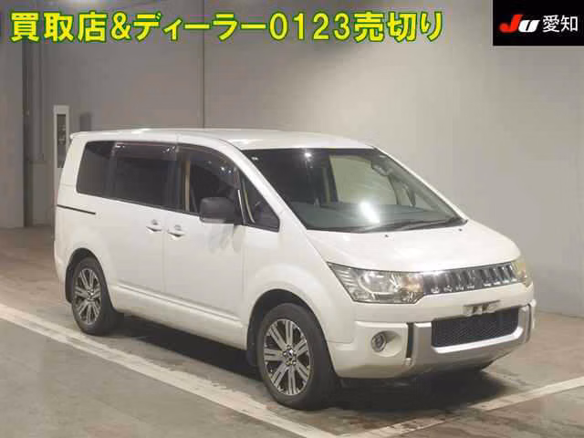 Mitsubishi Delica D:5