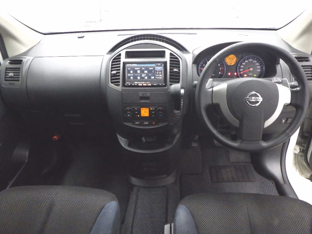 NISSAN LAFESTA