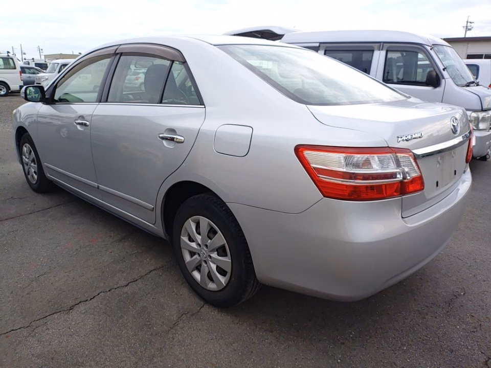 TOYOTA PREMIO