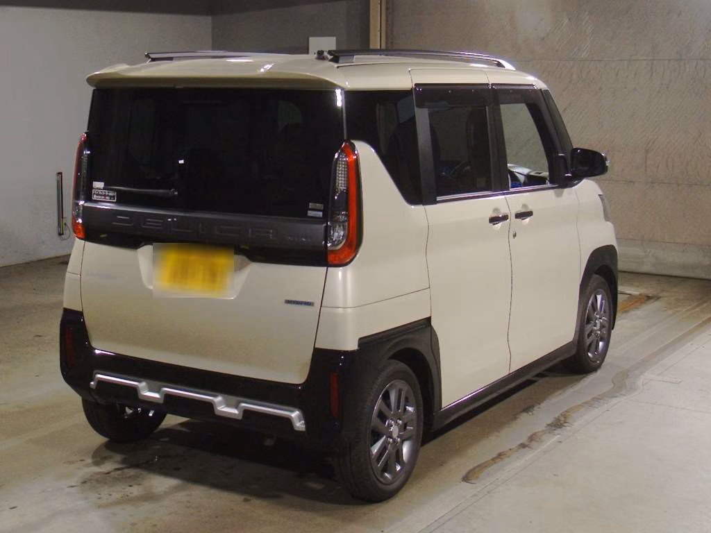 MITSUBISHI DELICA MINI