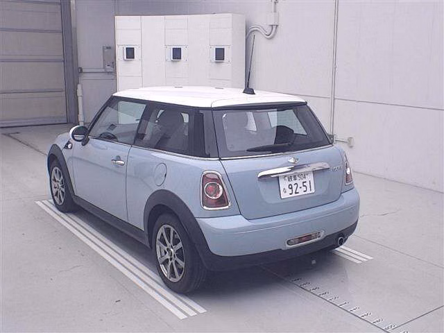 MINI HATCH