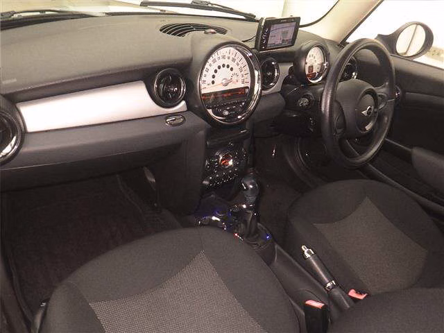 MINI HATCH