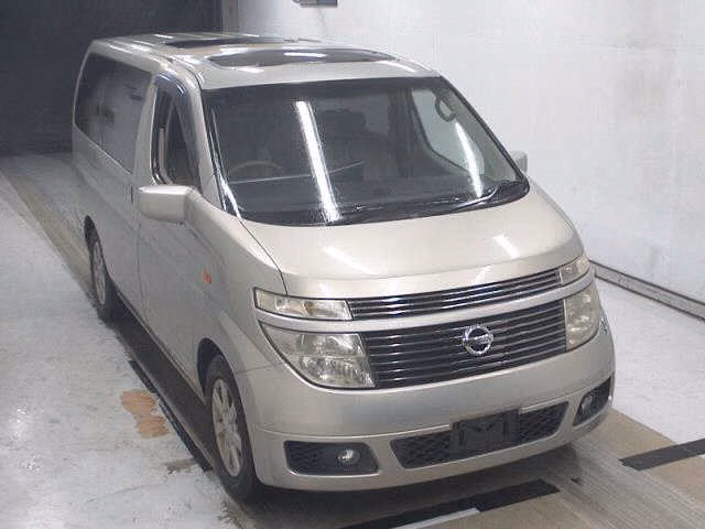 NISSAN ELGRAND