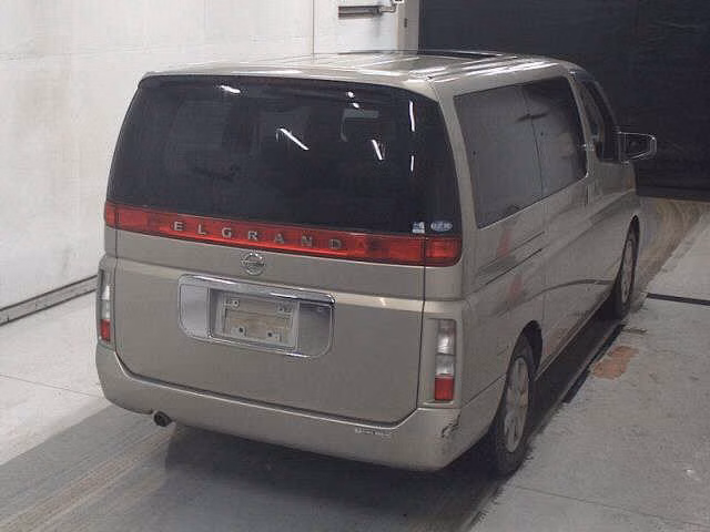 NISSAN ELGRAND