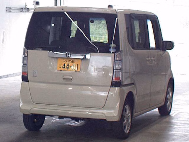 HONDA N-BOX