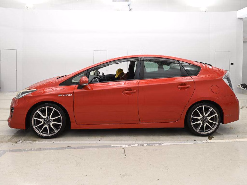 TOYOTA PRIUS