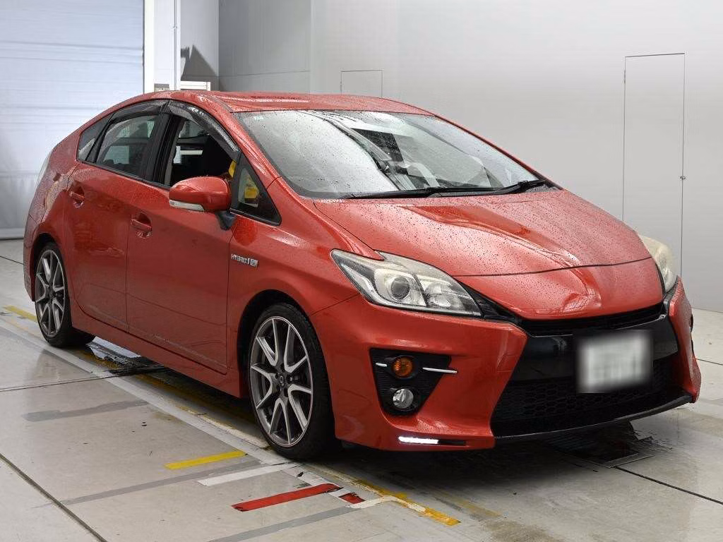 TOYOTA PRIUS