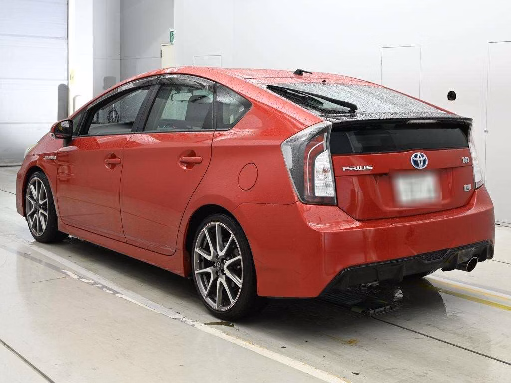 TOYOTA PRIUS