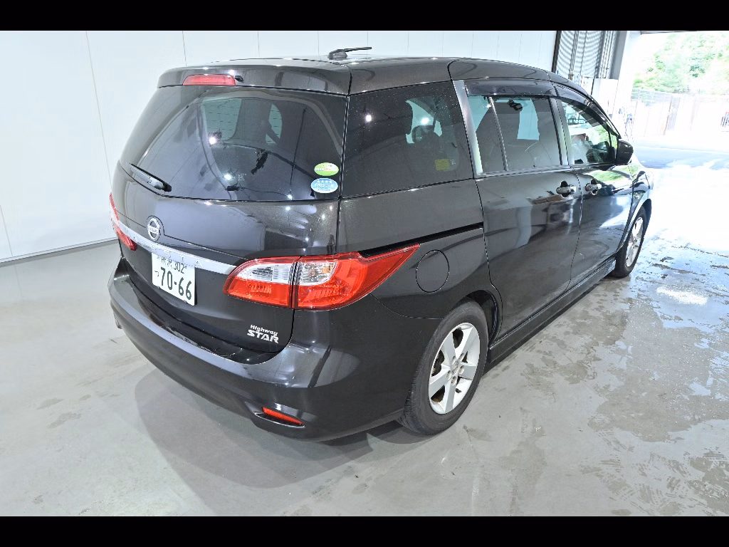 NISSAN LAFESTA