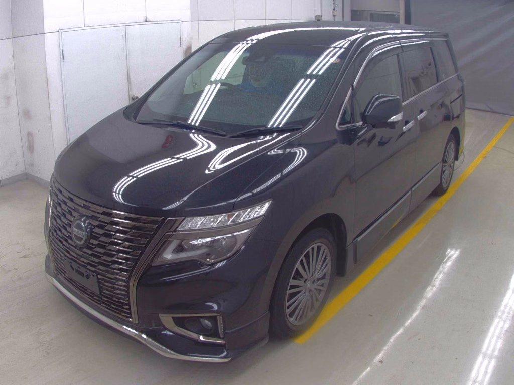 NISSAN ELGRAND