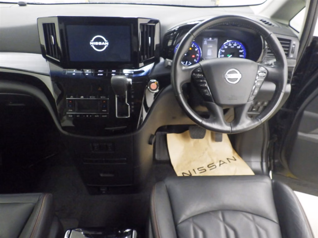 NISSAN ELGRAND