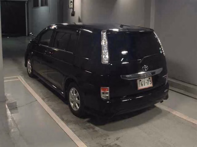TOYOTA ISIS