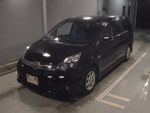 TOYOTA ISIS