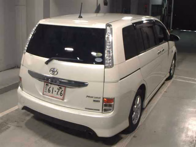 TOYOTA ISIS