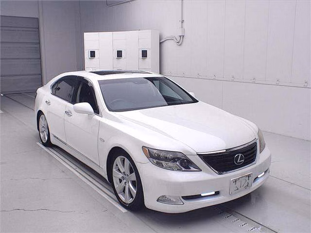 Lexus LS600h