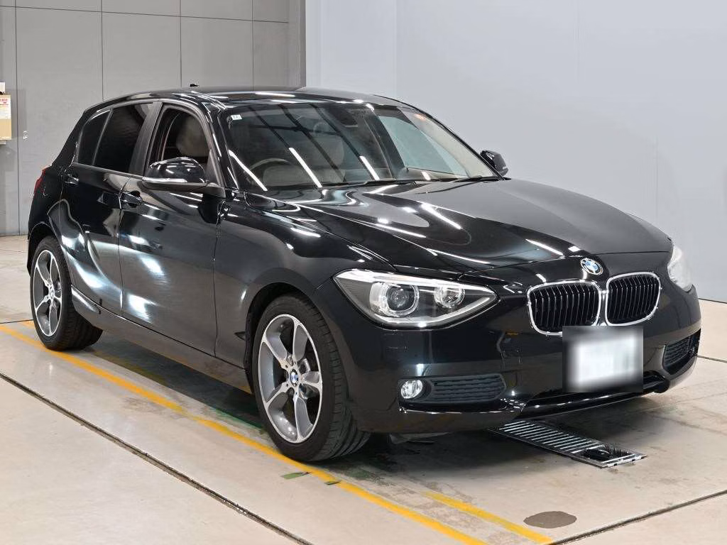 BMW 1-SERIES