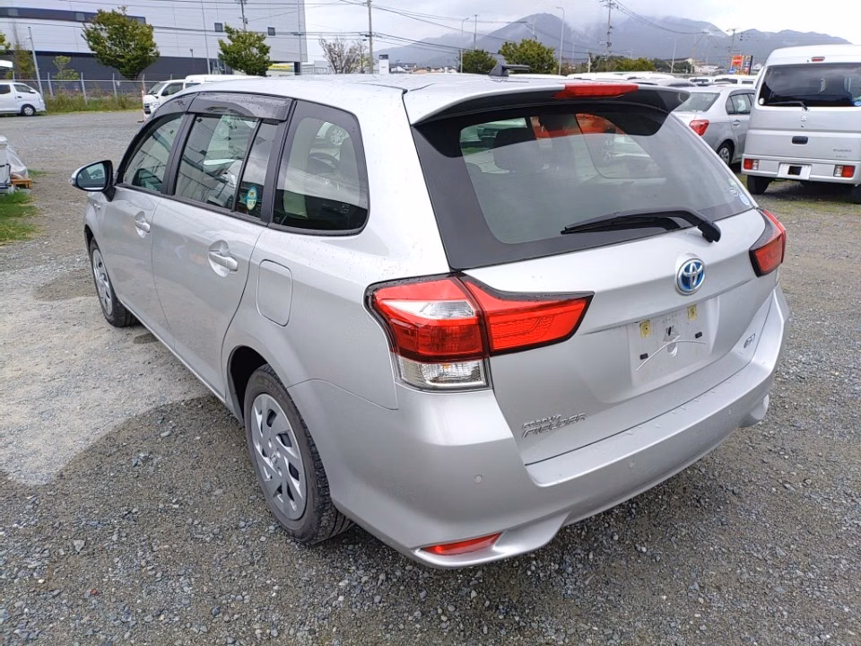 TOYOTA COROLLA FIELDER