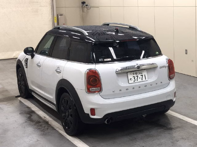 MINI CROSSOVER