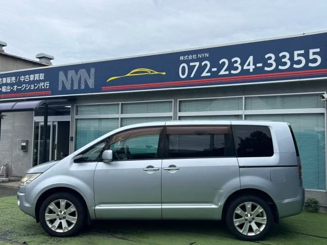 Mitsubishi Delica D:5