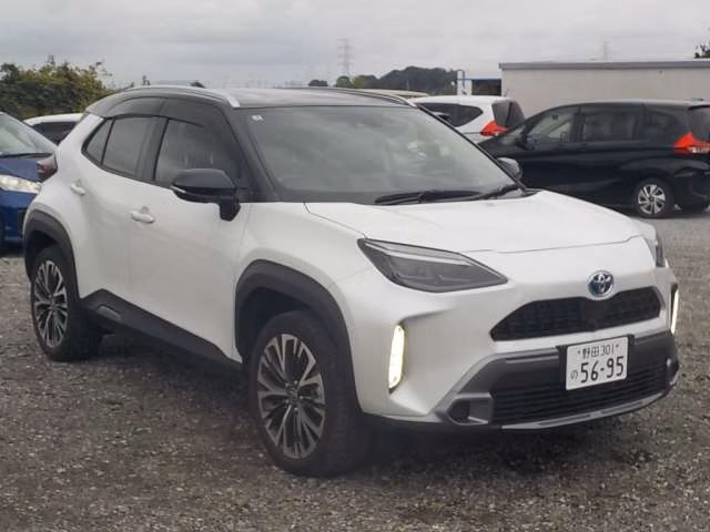 TOYOTA YARIS CROSS